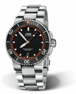 Oris Aquis Date 43 Stainless Steel / Black - Red / Bracelet 01 733 7653 4128-07 8 26 01PEB